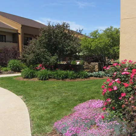 Courtyard By Marriott Rockford-2