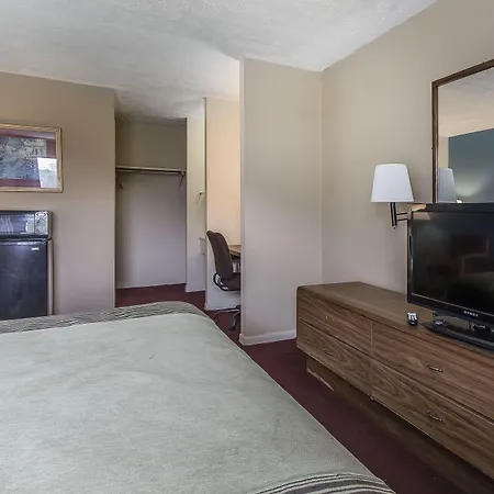 Rodeway Inn-3