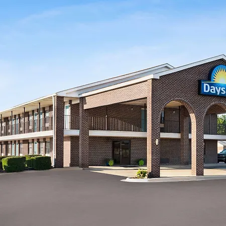 Days Inn By Wyndham Demopolis-3