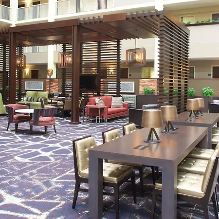 Embassy Suites By Hilton Philadelphia Airport-3