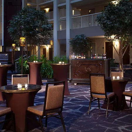 Embassy Suites By Hilton Philadelphia Airport-2