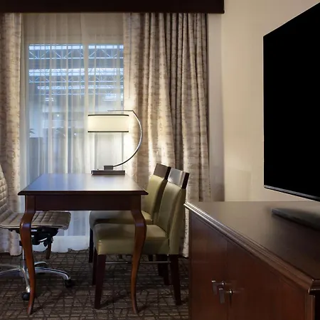 Embassy Suites By Hilton Philadelphia Airport-2