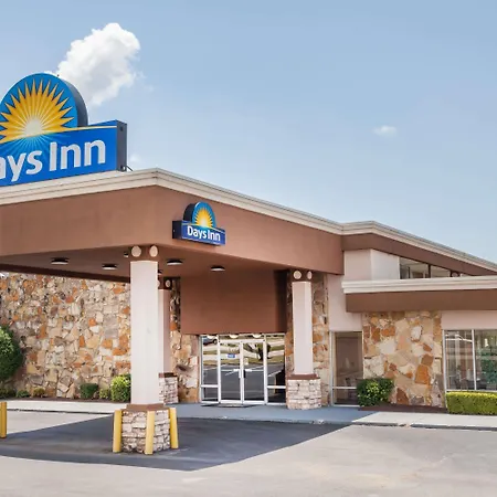 Days Inn By Wyndham Jackson-3