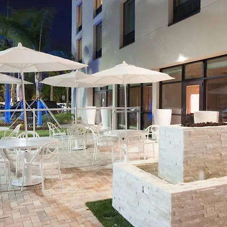 Delta Hotels by Marriott Orlando Lake Buena Vista-2