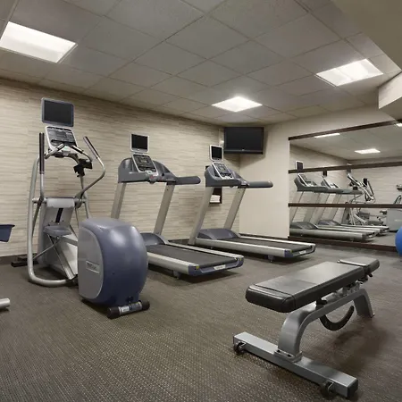 Courtyard By Marriott Champaign-3