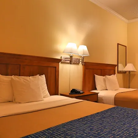 Travelodge By Wyndham Pasadena Central-2