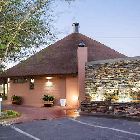 Protea Hotel By Marriott Oudtshoorn Riempie Estate-2