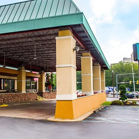 Wilkes-Barre Inn & Suites-2