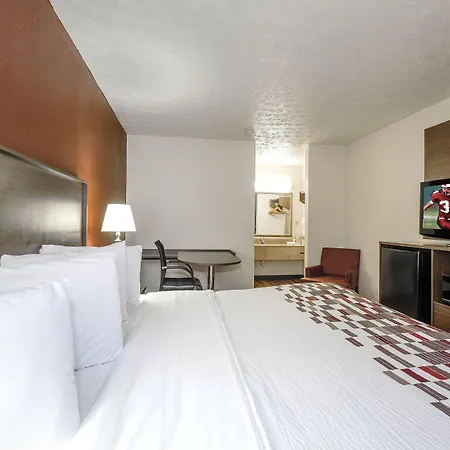 Red Roof Inn Edgewood-3