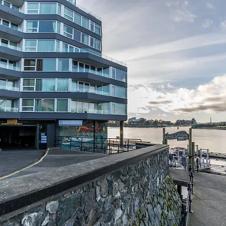 Victoria Regent Waterfront Hotel & Suites-3