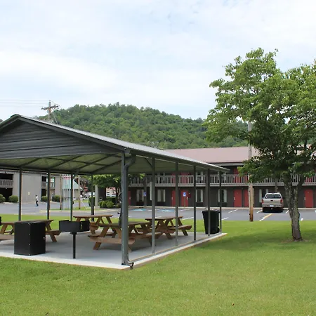 Great Smokies Inn - Cherokee-3