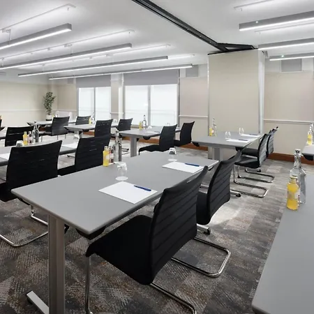 Delta Hotels By Marriott Heathrow Windsor-2