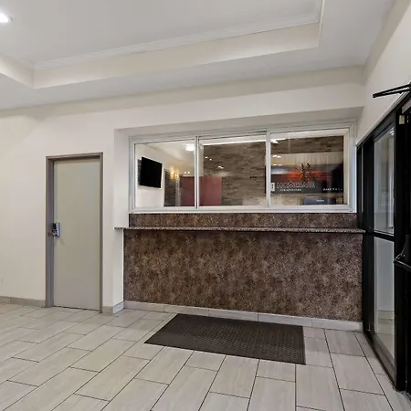Red Lion Inn & Suites Caseyville-3