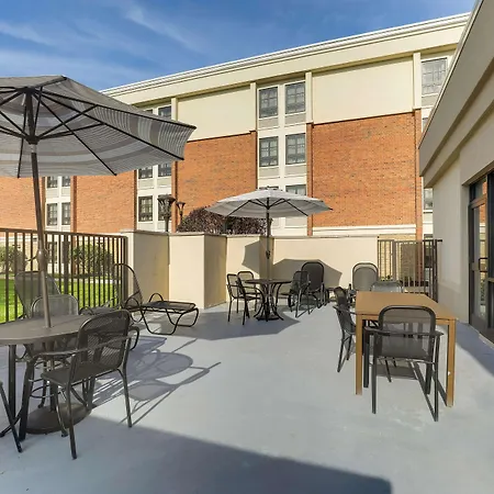 Drury Inn & Suites St Joseph-2