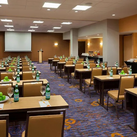 Courtyard By Marriott Toronto Northeast/Markham-3