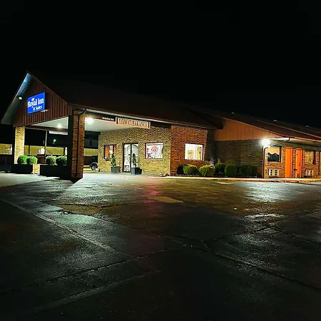 Royal Inn & Suites-2