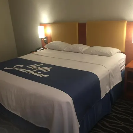 Days Inn & Suites By Wyndham Cincinnati North-3