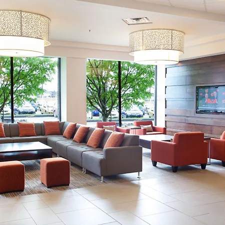 Delta Hotels By Marriott Saguenay Conference Centre-2