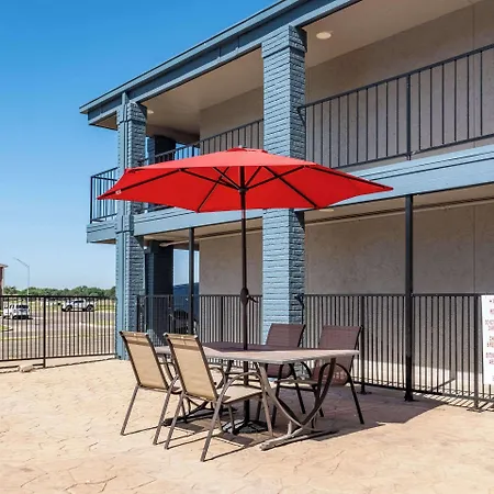 Quality Inn Plainview-2