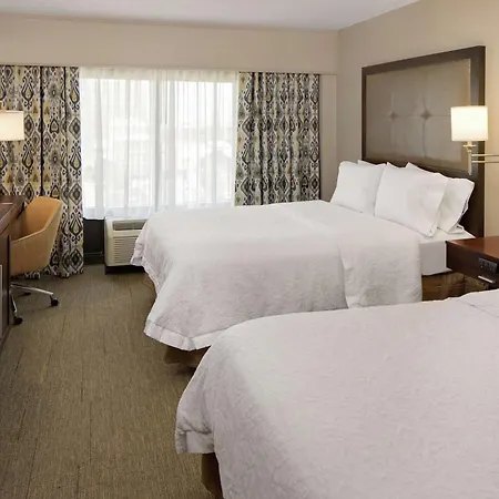 Hampton Inn Louisville Downtown-2