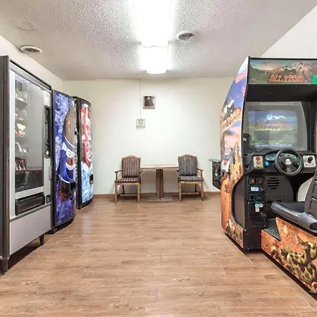 Coratel Inn & Suites By Jasper Mccook-2