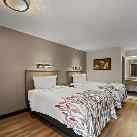 Red Roof Inn Detroit - Royal Oak/Madison Heights-3
