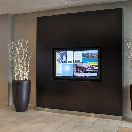 Courtyard By Marriott Richmond Berkeley-3
