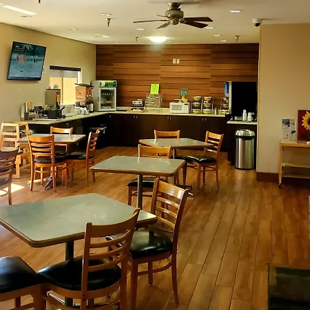 Quality Inn Peru Near Starved Rock State Park-3