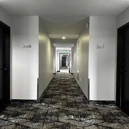 Travelodge By Wyndham Regina-2