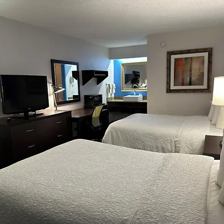 American Inn & Suites Bishop Airport Flint-3