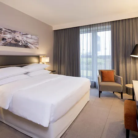 Sheraton Duesseldorf Airport Hotel-2