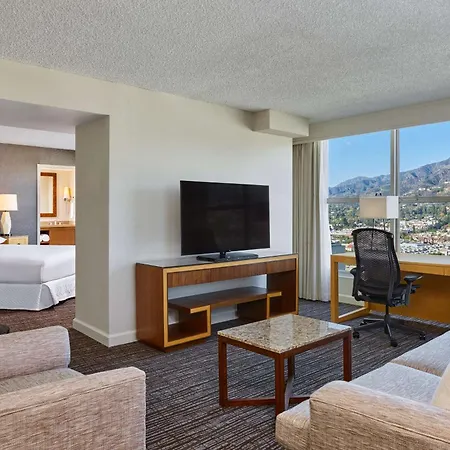 Hilton Los Angeles North-Glendale & Executive Meeting Center-2