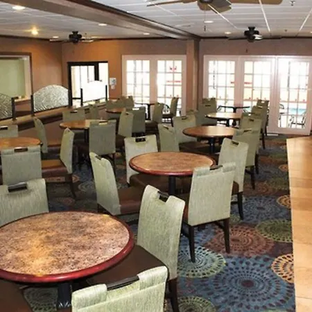 Spark By Hilton Paducah-3