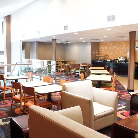 Days Inn By Wyndham Woodbury Long Island-2