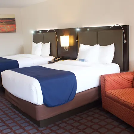 Days Inn By Wyndham Woodbury Long Island-3