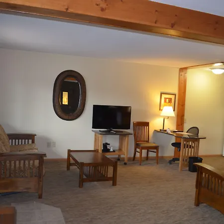 Crossroads Hotel & Event Center-2