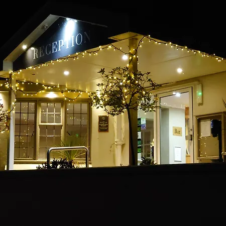 Shillingford Bridge Hotel-2