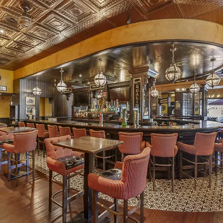 Best Western Plus Cobourg Inn & Convention Centre-2