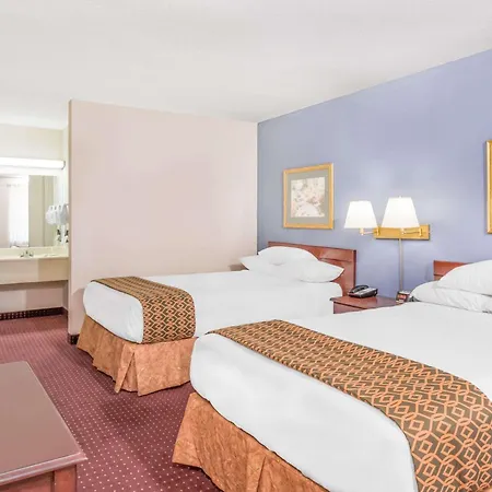 Days Inn By Wyndham Lavonia-3