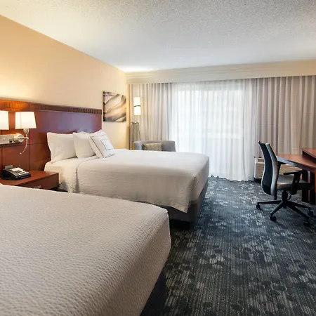 Courtyard By Marriott Portland Beaverton-2