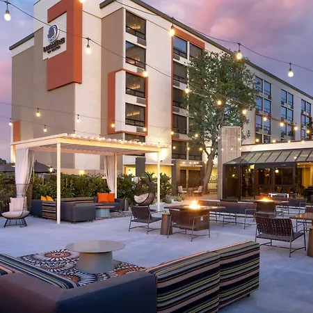 Doubletree By Hilton San Bernardino-3