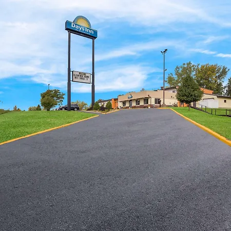 Days Inn By Wyndham Newton-3