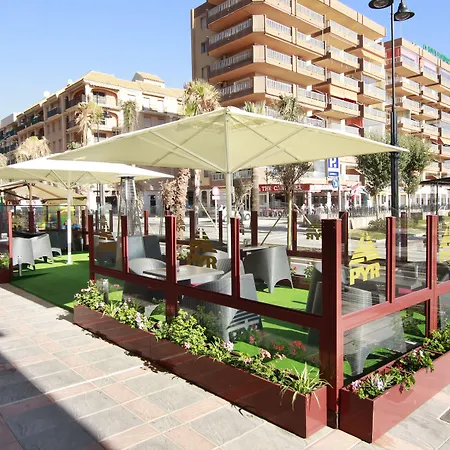 Hotel Apartamentos Pyr Fuengirola-2