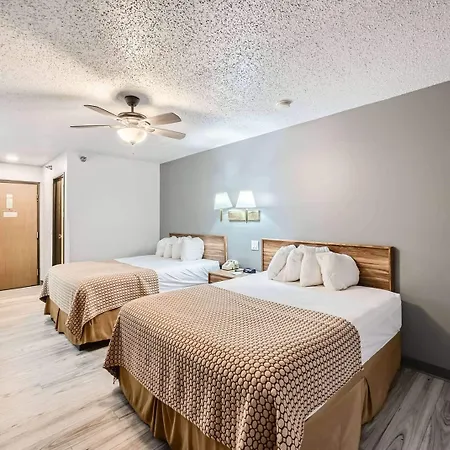 Travelodge By Wyndham Longmont-3