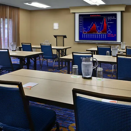 Courtyard By Marriott Hartford Windsor Airport-2