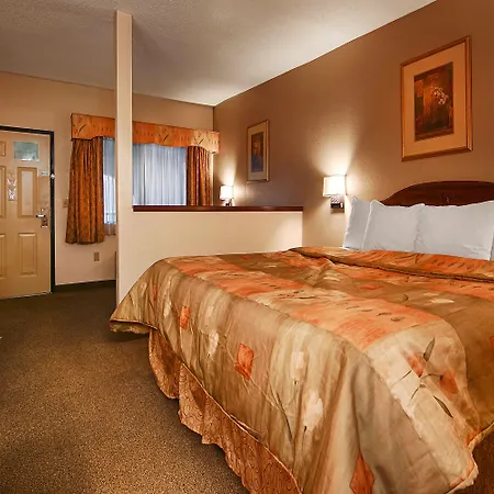Econo Lodge Inn & Suites-2