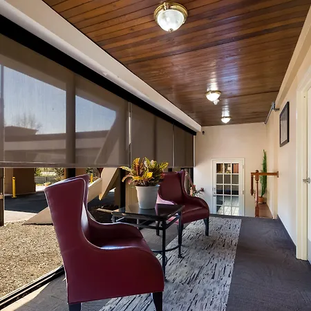 Red Roof Inn And Suites Newark - University-2
