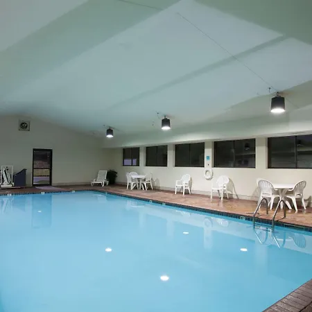 Hawthorn Suites Midwest City-2