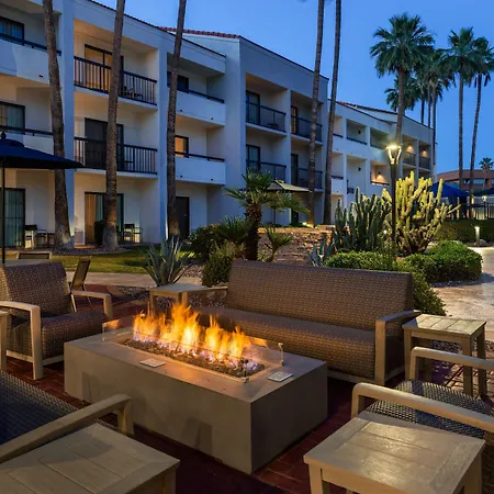 Courtyard By Marriott Phoenix North-2