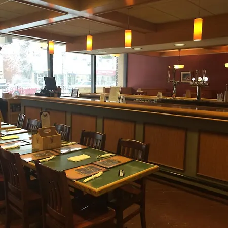 Greenwood Inn & Suites-3